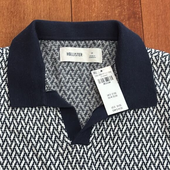 NWT Hollister Boxy Short-Sleeve Geometric Sweater Polo Shirt Size M - Picture 3 of 9
